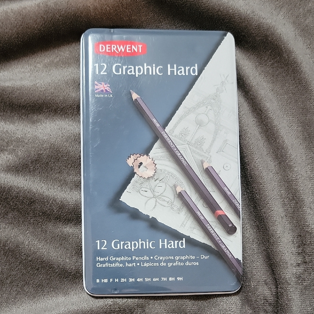 12 Graphic Hard Pencils Set - Black